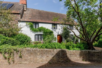 image of Old Farm Cottage Clevedon Lane, Clapton In Gordano